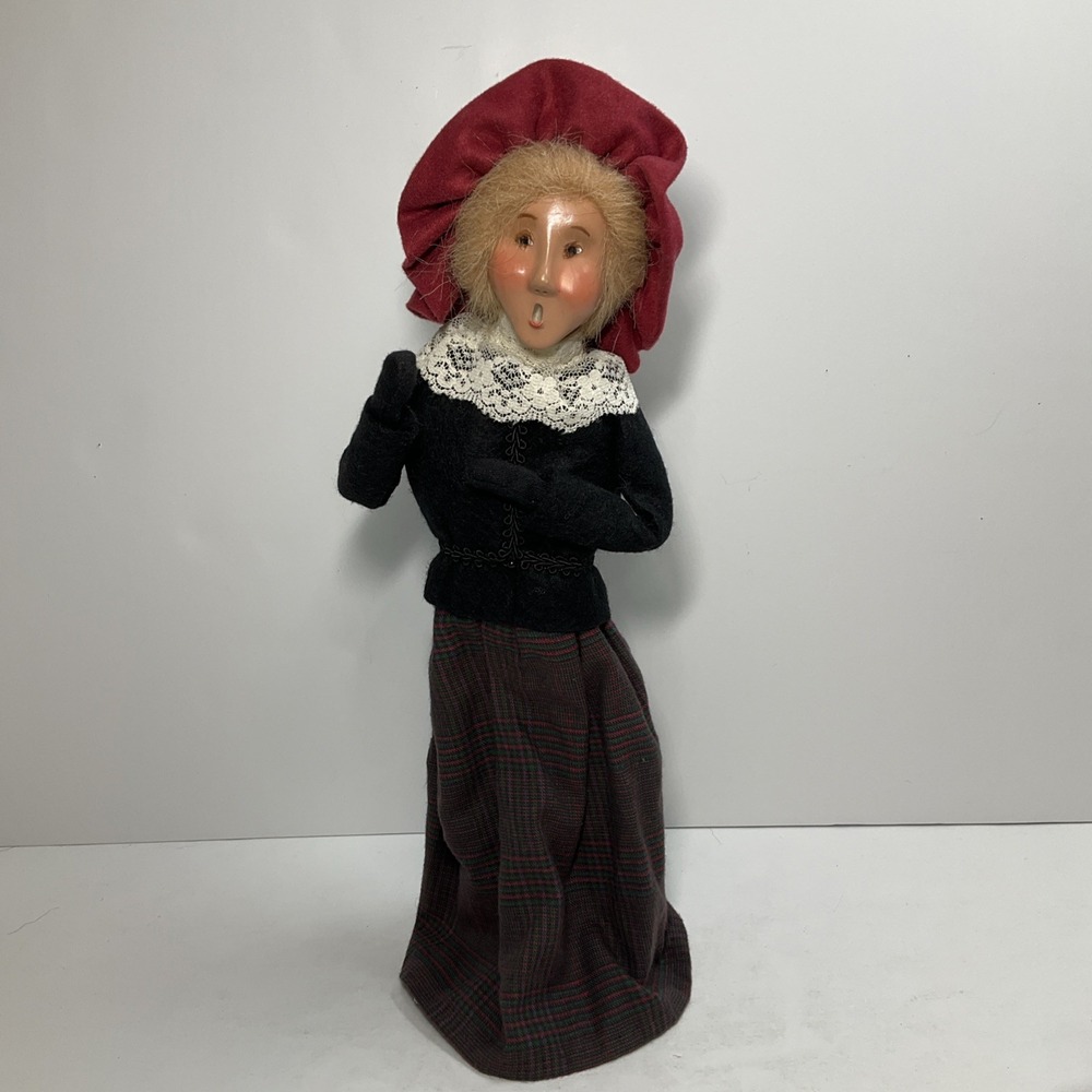 Byers Choice Victorian‎ Lady Caroler With Red Hat Dark Plaid Skirt, 1997 Signed